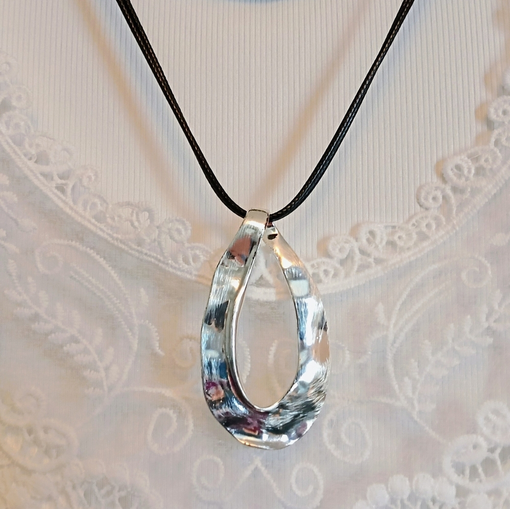 🖤NWOT 1946 Large Hammered Silver Pendant Double Black Cord Necklace (20")🖤
